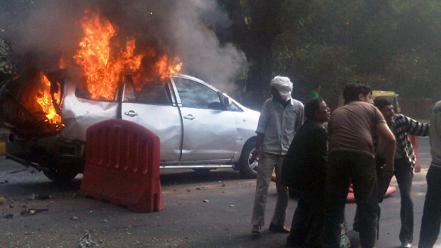 Carro da embaixada de Isarel na Índia foi atingido por explosão; governo israelense acusou Irã e Hezbollah