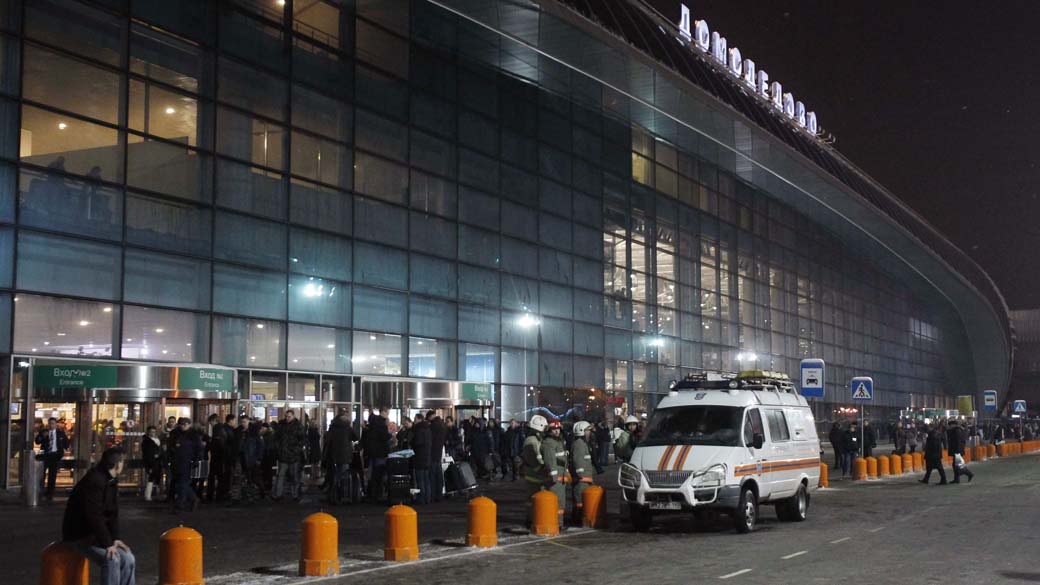Fachada do aeroporto de Moscou Domodedovo, após o atentado suicida que matou pelo menos 31 pessoas e deixou 130 feridos
