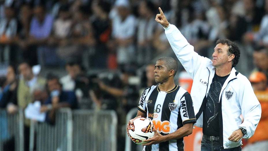 Cuca durante partida entre Atlético MG e Olimpia, válida pela final da Libertadores 2013, no Estádio do Mineirão, em Belo Horizonte