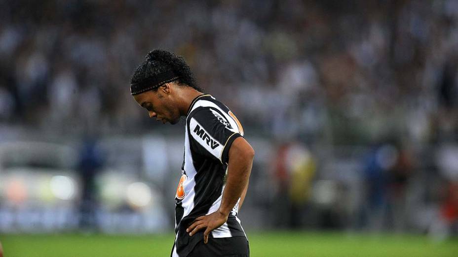 Ronaldinho durante partida entre Atlético MG e Olimpia, válida pela final da Libertadores 2013, no Estádio do Mineirão, em Belo Horizonte