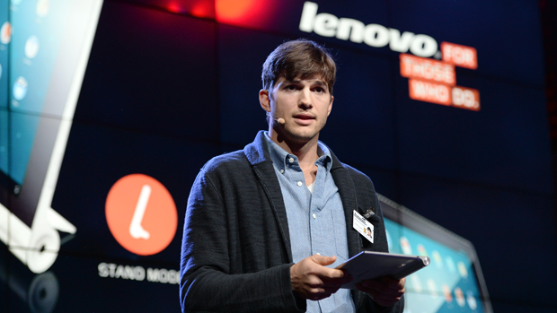 Ashton Kutcher em evento da Lenovo