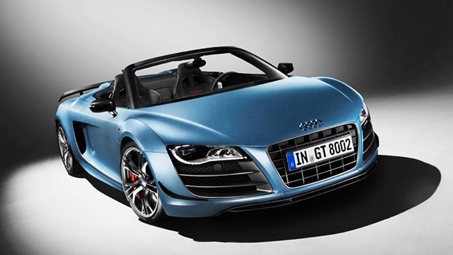 Audi R8 GT Spyder: motor V10 de 5.2 litros FSI, 560 cavalos de potência, acelera de 0 a 100 km/h em 3,8 segundos e tem velocidade máxima de 317 km/h. Custa 1,2 milhão de reais