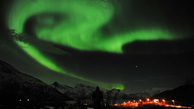Aurora Boreal vista em Tronsoe, na Noruega