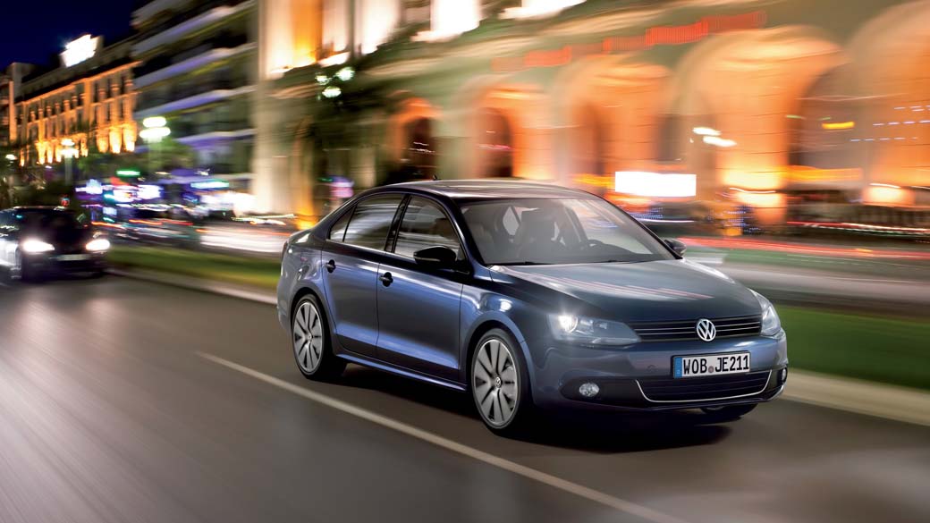 Automóvel Volkswagen Jetta
