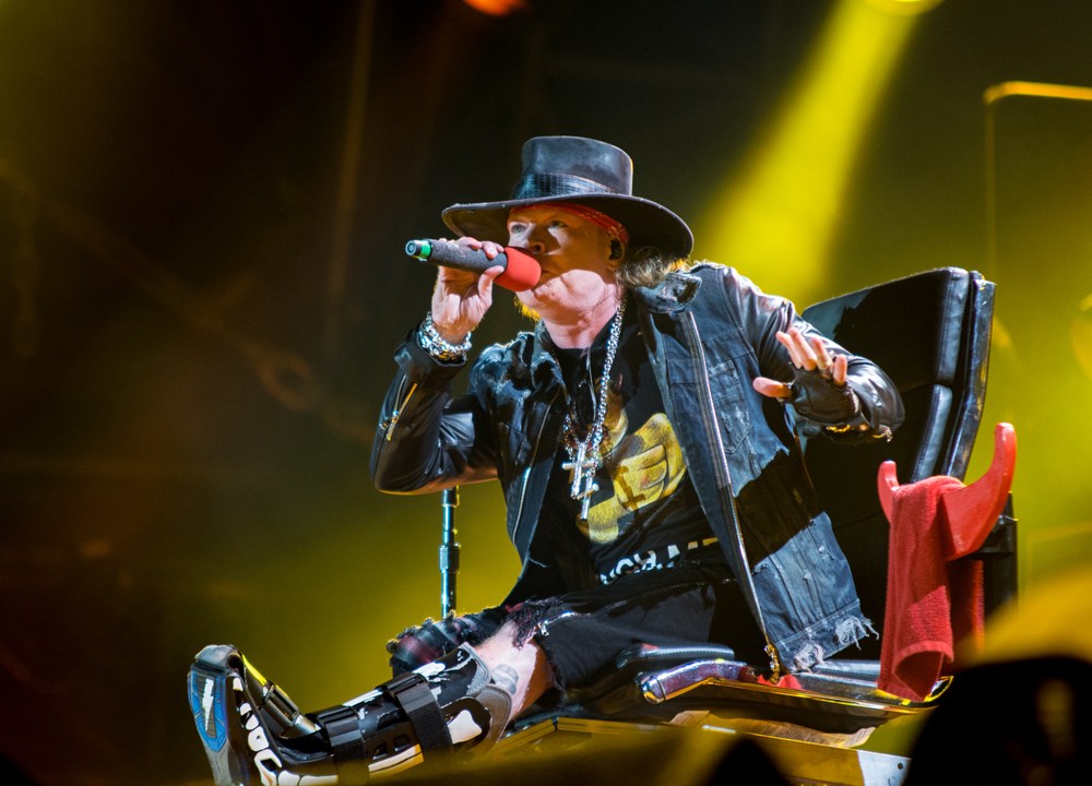 Axl Rose canta com o AC/DC na turnê 'Rock or Bust' em 7 de maio de 2016 em Lisboa, Portugal