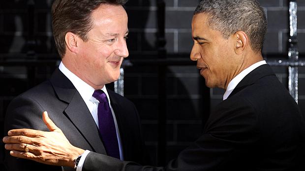 Barack Obama e David Cameron antes da reunião desta quarta