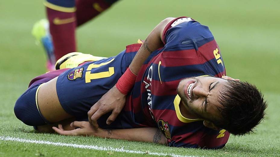 Recuperado às pressas de uma lesão no pé esquerdo, Neymar entrou apenas na segunda etapa