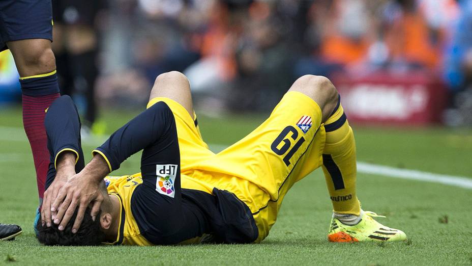 Diego Costa permaneceu apenas doze minutos no gramado do Camp Nou