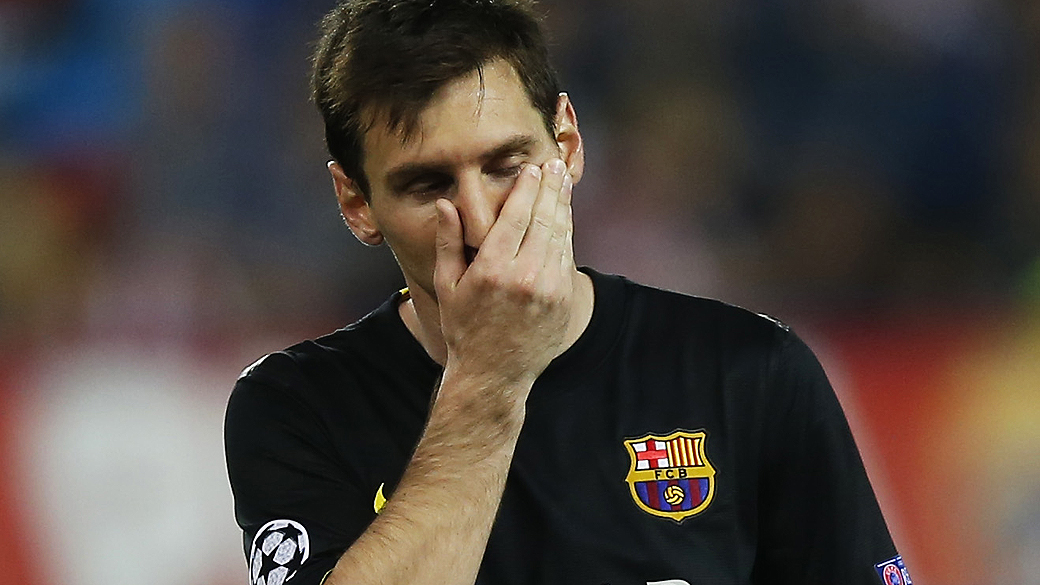 Lionel Messi vive momento conturbado, dentro e fora de campo