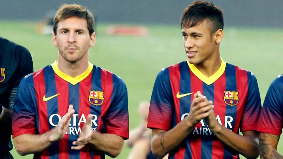 Messi e Neymar antes de partida contra o Santos