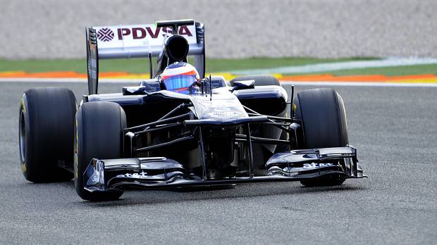Rubens Barrichello testa o novo carro da Williams em Valência