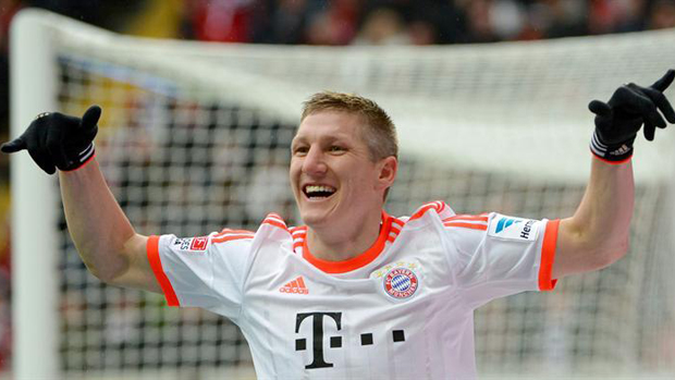 Schweinsteiger marcou o gol do título antecipado do clube alemão