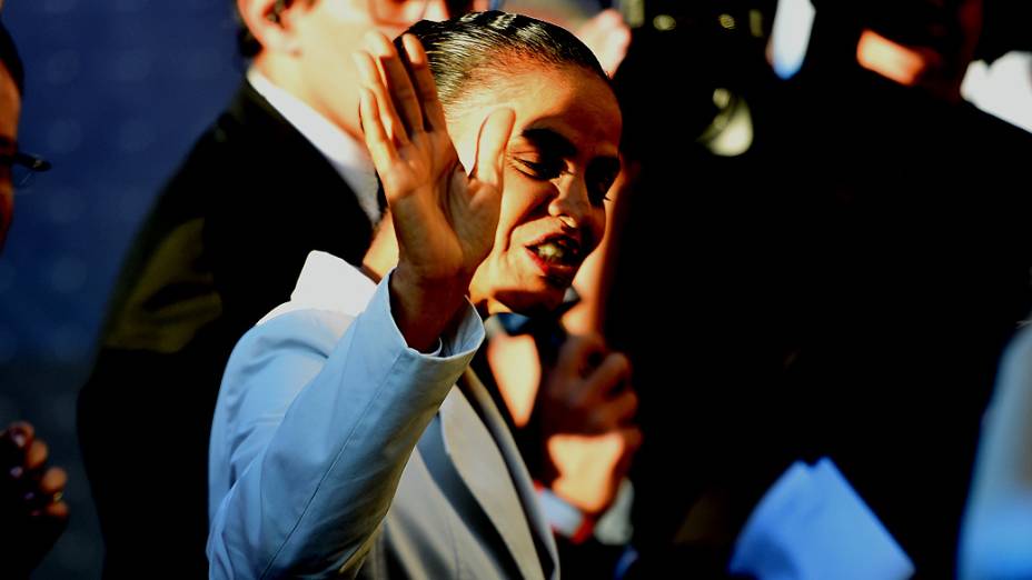 A candidata Marina Silva (PSB) chega para o debate dos presidenciáveis promovido pelo SBT, em 01/09/2014