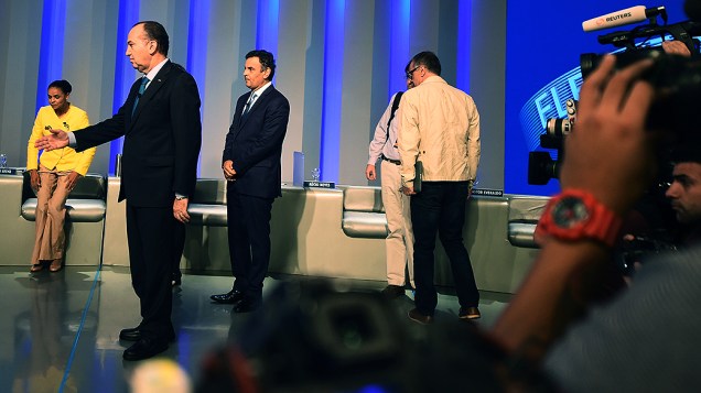 Presidenciáveis antes do debate promovido pela Globo, no Rio