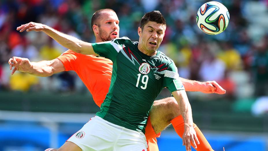 Lance no jogo entre Holanda e México no Castelão, em Fortaleza