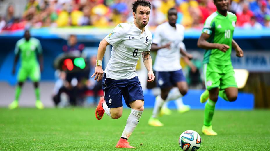 Valbuena, da França, durante o jogo contra a Nigéria no Mané Garrincha, em Brasília