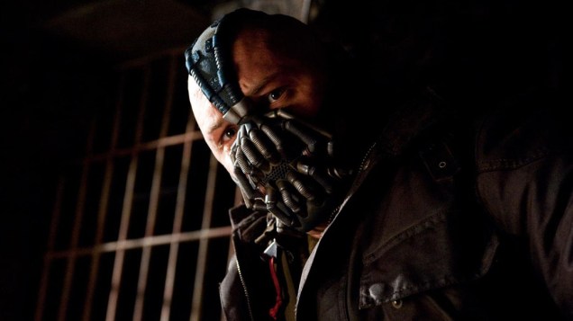 Tom Hardy interpreta o vilão Bane no filme "Batman: O Cavaleiro das Trevas Ressurge"