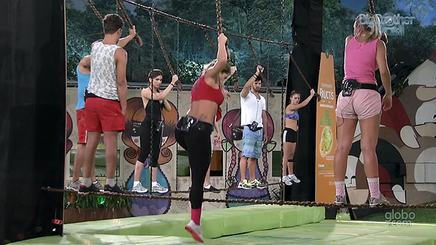 Fani desiste da prova do líder, no BBB 13