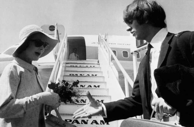 Vivien Leigh, intérprete de Scarlett OHara (E O Vento Levou), e Ringo Starr se conheceram em um vôo para Londres, em 1964.