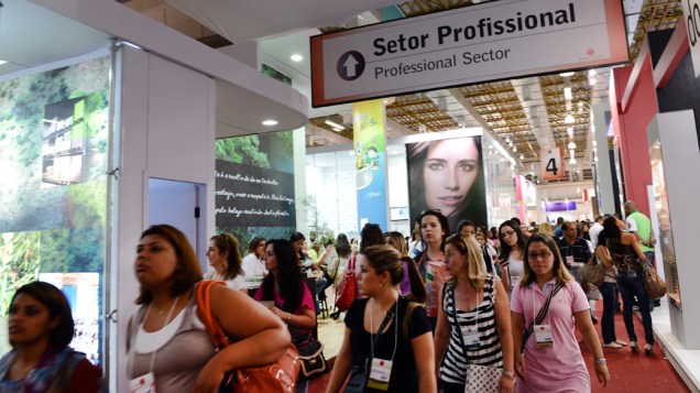 Público na Beauty Fair, em São Paulo