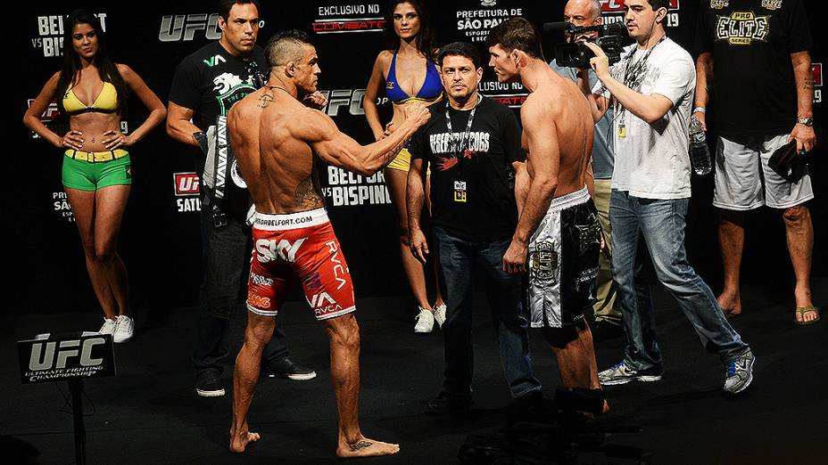 Vitor Belfort e Michael Bisping durante pesagem do UFC São Paulo, no Ginásio do Ibirapuera