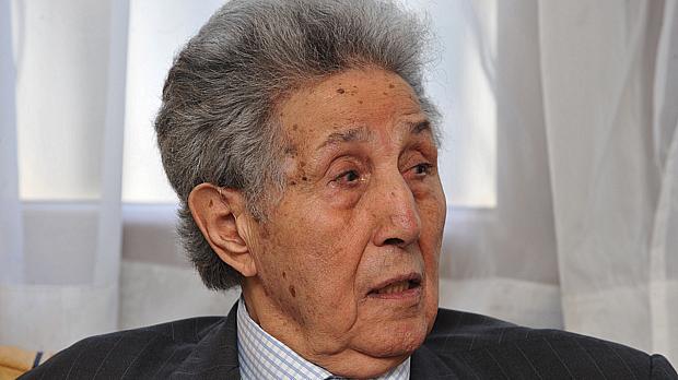 Político argelino Ahmed Ben Bella