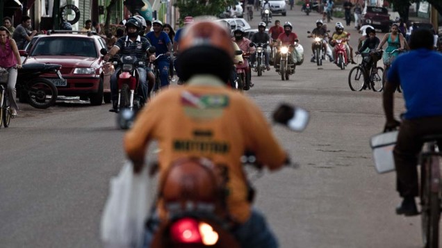 Frenético vai e vem de motos na cidade de Altamira. O número de mortes no trânsito cresceu nos últimos anos