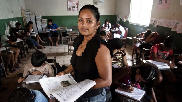Diana Deyse da Silva Pinto, de 34 anos, diretora da Escola Municipal Luiz Rebelo, no município de Senador José Porfírio: "As pessoas matam, colocam os corpos nas voadeiras (barcos)e chamam a polícia"