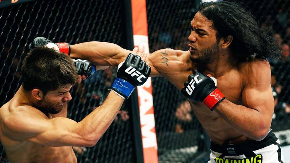 Ben Henderson venceu Josh Thomson por decisão dos juízes