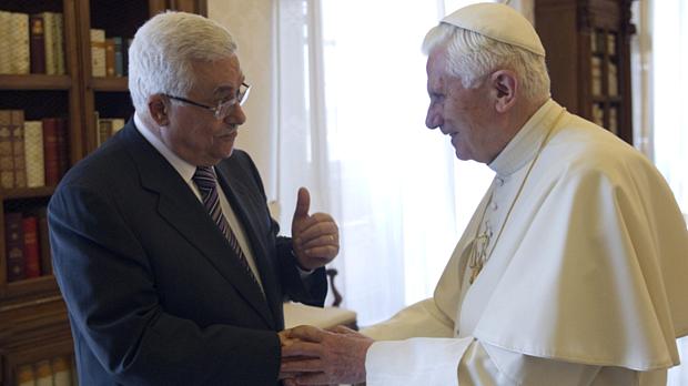 Bento XVI se reúne com Abbas na Cidade do Vaticano