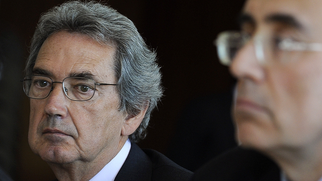 Franco Bernabè, CEO da Telecom Italia, e Andrea Mangoni, presidente da TIM, reforçam compromisso com o país em coletiva em Brasília em 26 de julho de 2012