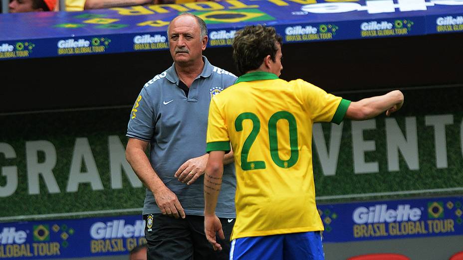 Bernard durante o amistoso entre Brasil e Austrália no estádio Mané Garrincha em Brasília