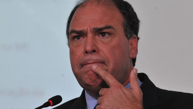 O ministro da Integração Nacional, Fernando Bezerra Coelho, durante coletiva em que tentou explicar o repasse de verbas para seu estado natal, Pernambuco