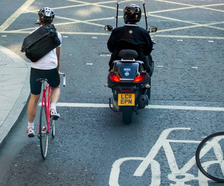 Ciclistas em Londres às vésperas da abertura da Olimpíada de 2012