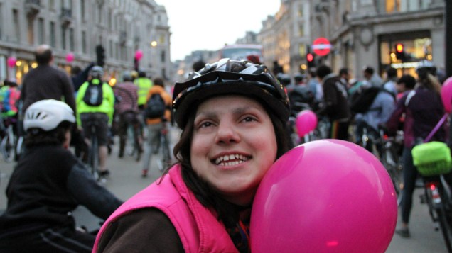 Anna Berlyn, 32 anos, afirma que sua vida mudou com a bicicleta