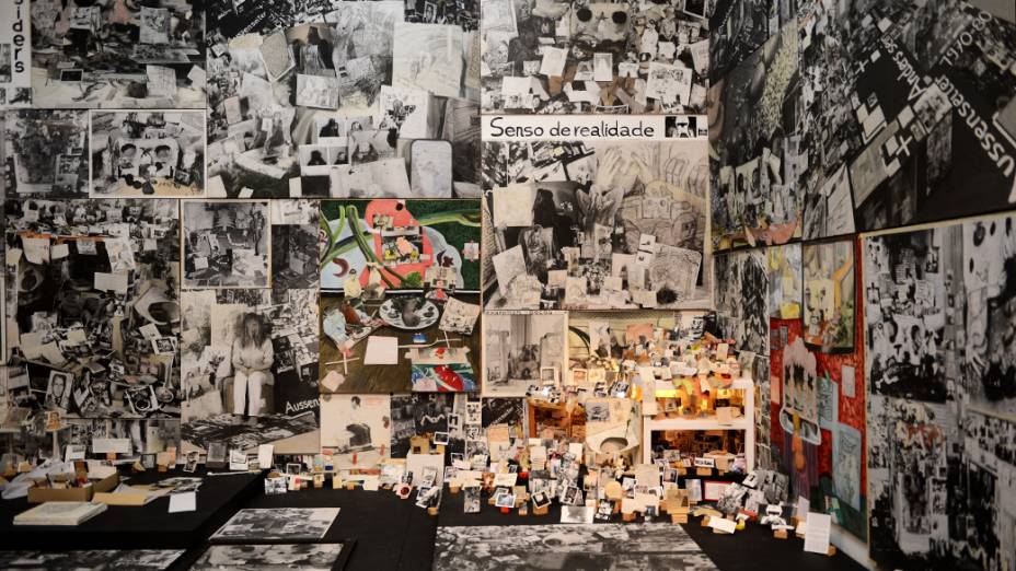 Instalação de Anna Oppermann na Bienal de São Paulo
