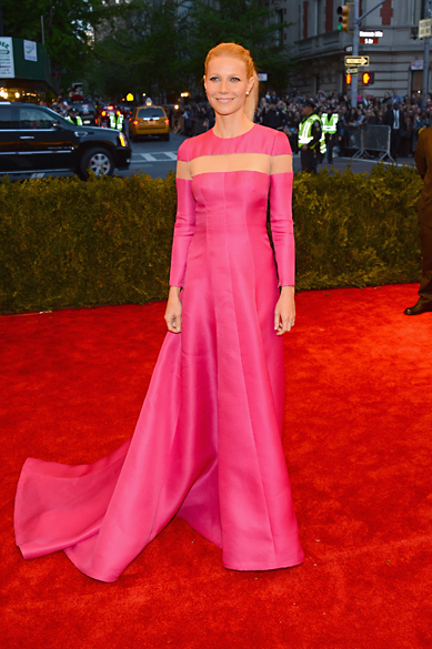 Gwyneth Paltrow durante cerimônia de gala no Metropolitan Museum, em Nova York