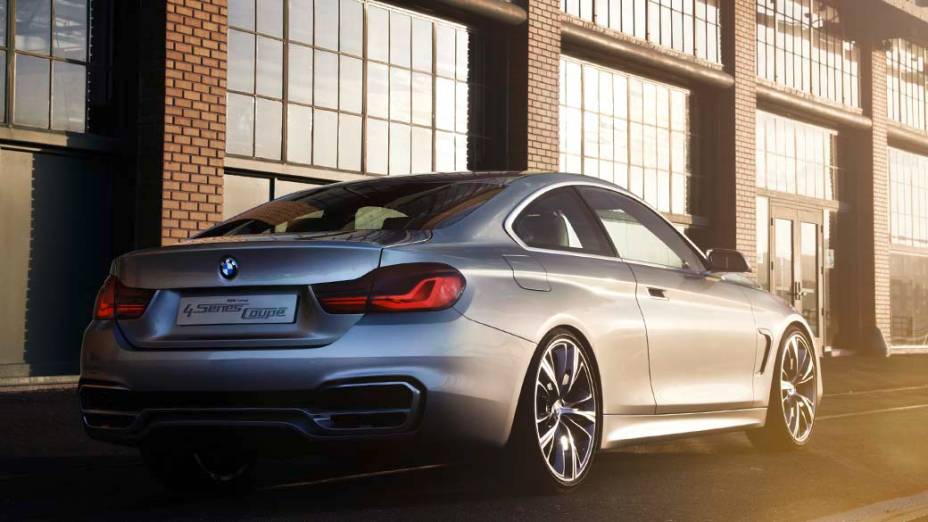 O novo BMW Cupê Série 4 será mostrado no salão de  Detroit em janeiro de 2013