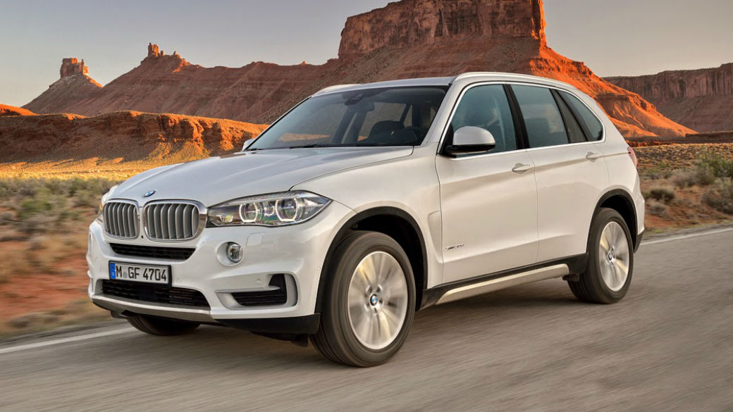 O SUV da BMW faz de 0 a 100 km/h em 6,5 segundos