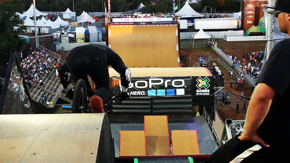 As bikes tomaram conta da mega rampa com o BMX Freestyle Big Air, no X-Games em Foz do Iguaçu