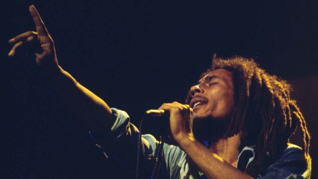 Bob Marley durante show em Londres, 1977