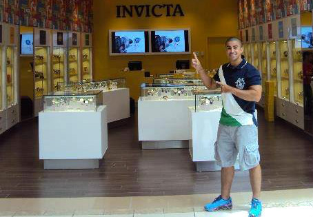 Rodrigo Mileipe viajava para comprar roupas e relógios para revender no Brasil