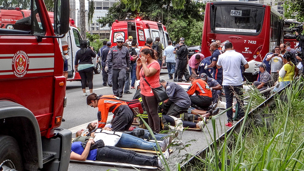 Acidente Entre Dois Nibus Deixa Feridos Em S O Paulo Veja