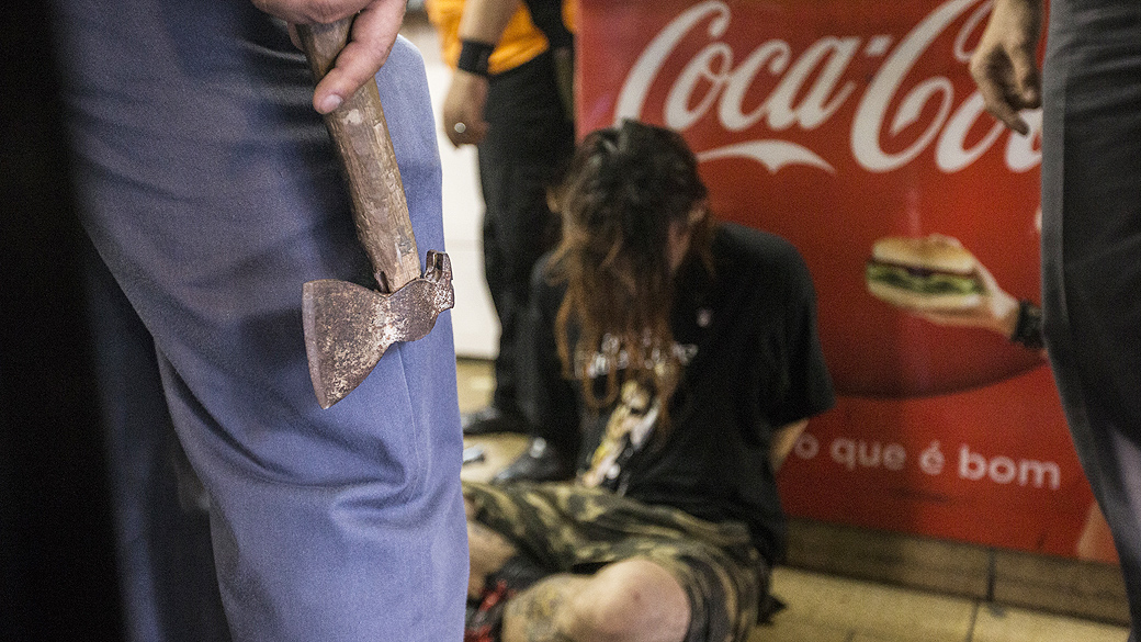 Suspeito foi preso no local do crime