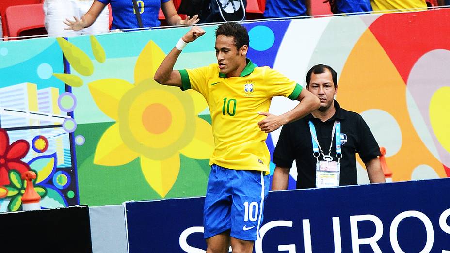 Neymar comemora gol durante amistoso entre Brasil e Austrália no estádio Mané Garrincha em Brasília