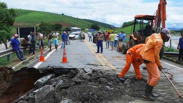 Estragos causados pela forte chuva que atingiu a região de Governador Valadares, no interior de Minas Gerais