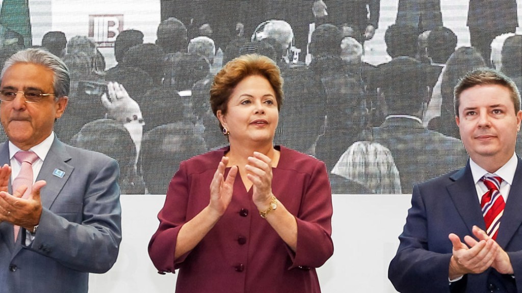 Presidente Dilma Rousseff durante cerimônia de inauguração da fábrica de transformadores de corrente e de potencial da Balteau S/A, em Minas Gerais