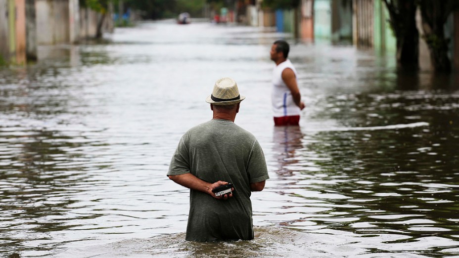 Estragos provocados pela chuva em Serra