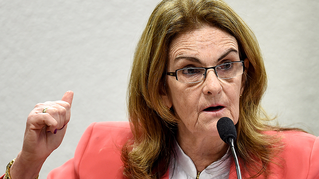 A presidente da Petrobras, Graça Foster, durante audiência conjunta no Senado em Brasília, para prestar esclarecimentos sobre denúncias envolvendo a estatal