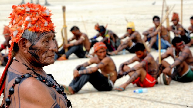 Índios mundurukus na Praça dos Três Poderes, em frente ao Palácio do Planalto